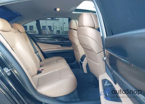 2011 BMW 740I из США, поврежденный, VIN WBAKA4C5XBC612953